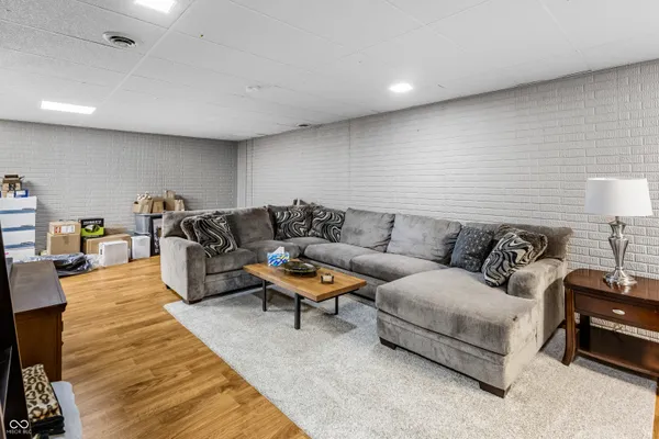 $439,000 | 2033 Cheyenne Trail, Columbus, IN 47203