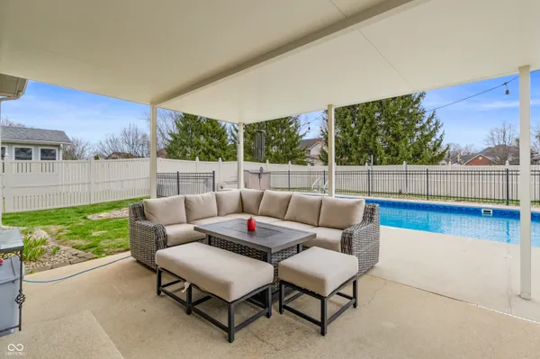 $439,000 | 2033 Cheyenne Trail, Columbus, IN 47203