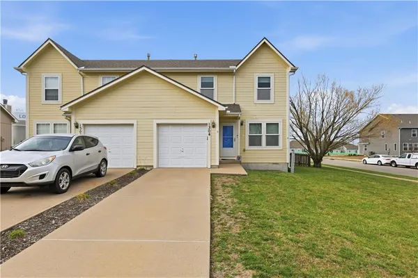 $227,900 | 1304 South 5th Street East, Louisburg, KS 66053