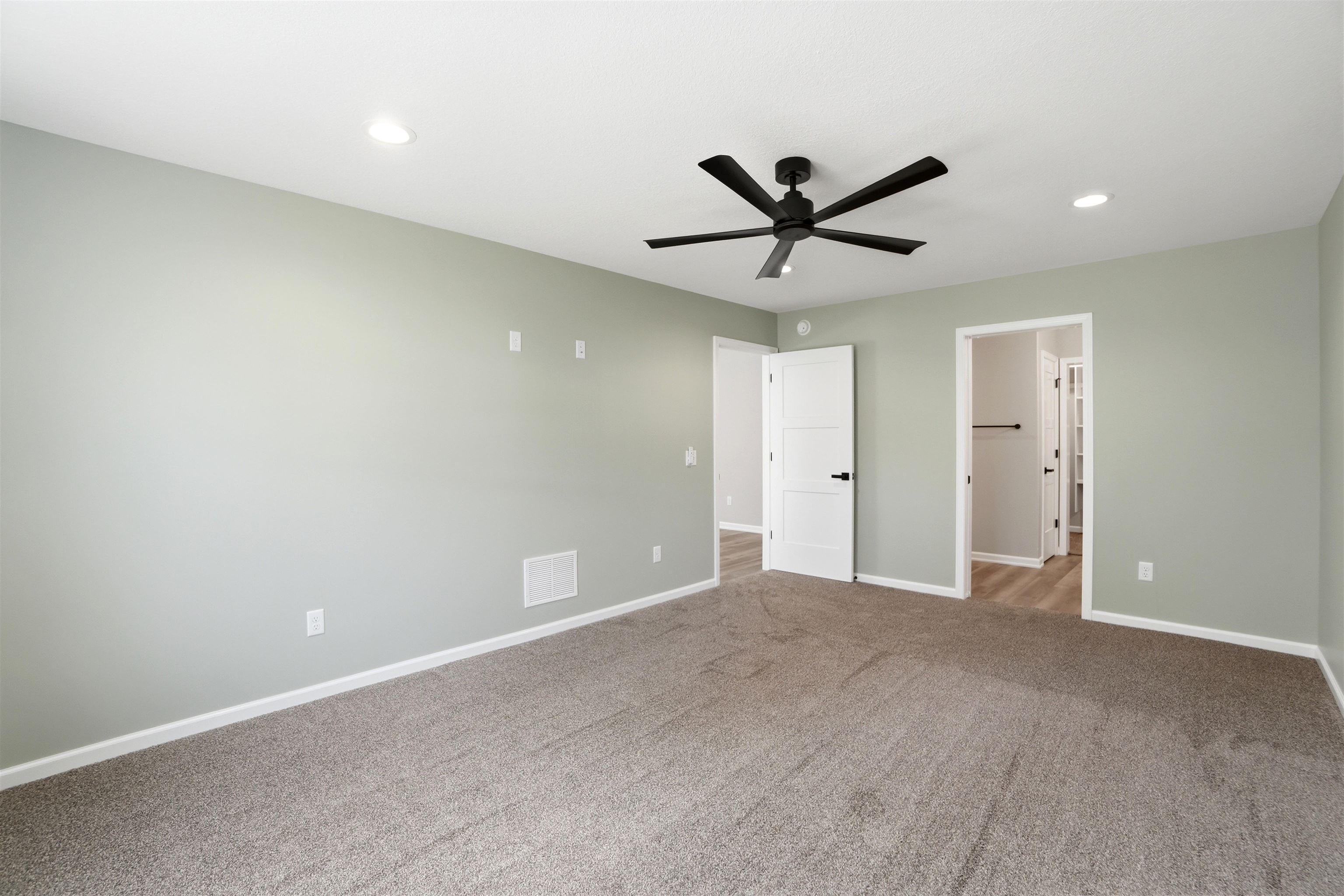 520 South Center Street Waterloo, IN 46793 - Photo 12 of 30