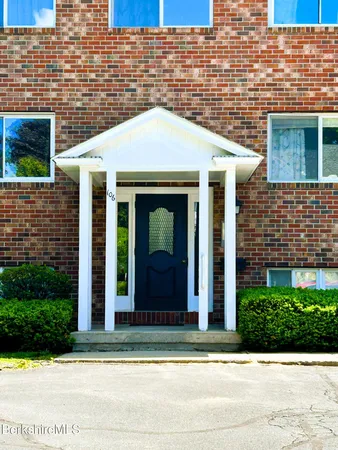 $204,900 | 106 East Housatonic Street, Unit 3, Pittsfield, MA 01201
