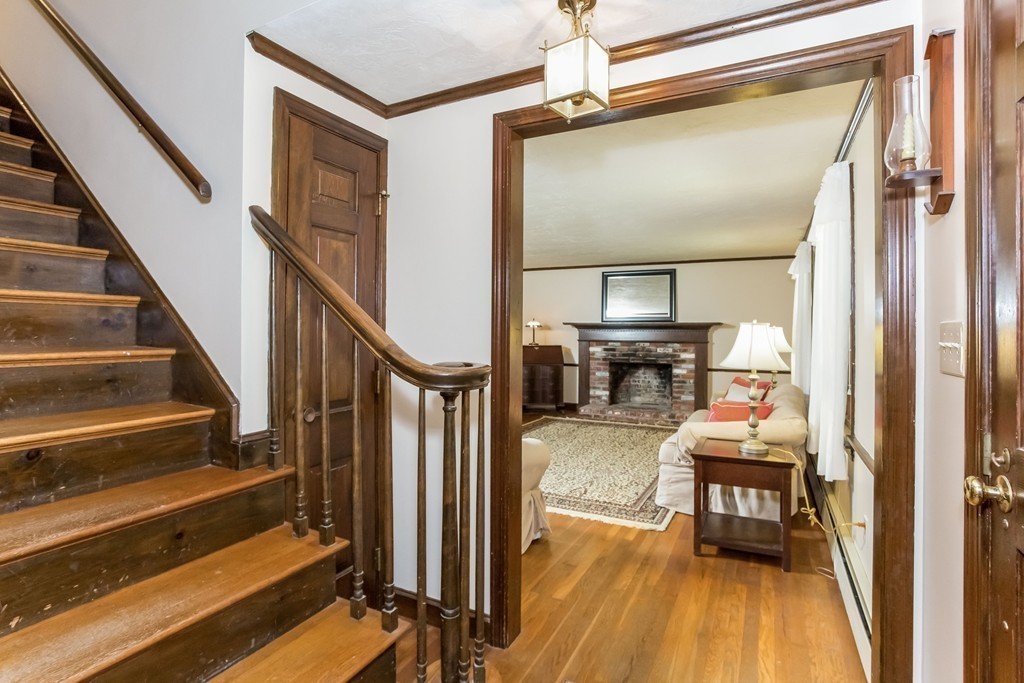 24 Deborah Road Hanover, MA 02339 - Photo 3 of 23