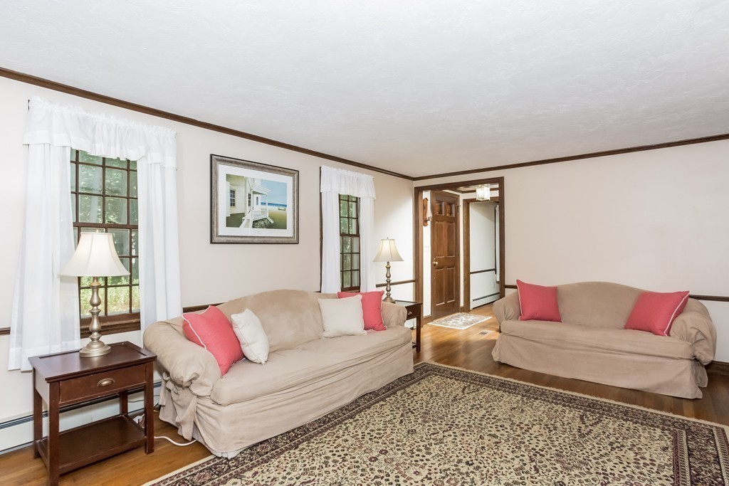 24 Deborah Road Hanover, MA 02339 - Photo 4 of 23