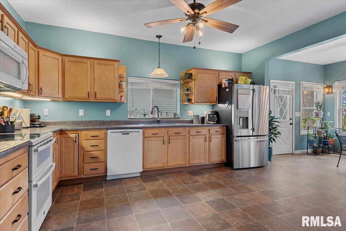 201 South 3rd Street Divernon, IL 62530 - Photo 15 of 53