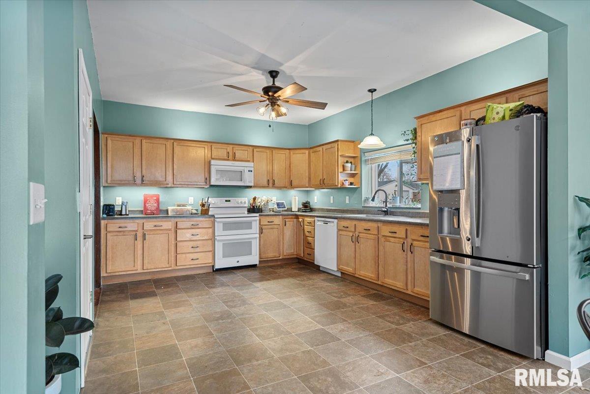 201 South 3rd Street Divernon, IL 62530 - Photo 17 of 53