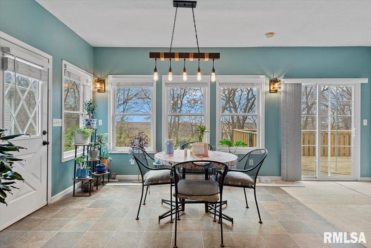 201 South 3rd Street Divernon, IL 62530 - Photo 18 of 53