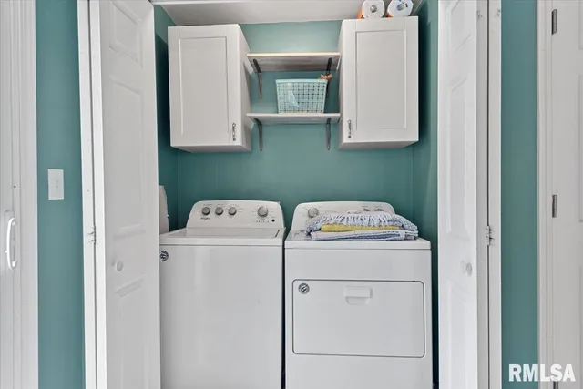 $189,900 | 201 South 3rd Street, Divernon, IL 62530