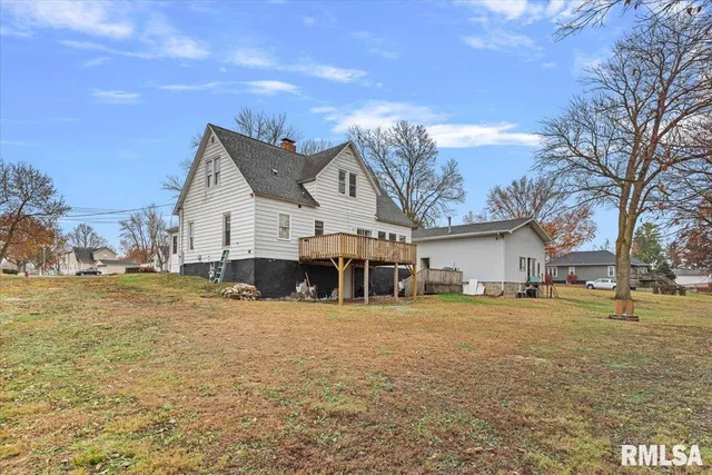 $189,900 | 201 South 3rd Street, Divernon, IL 62530