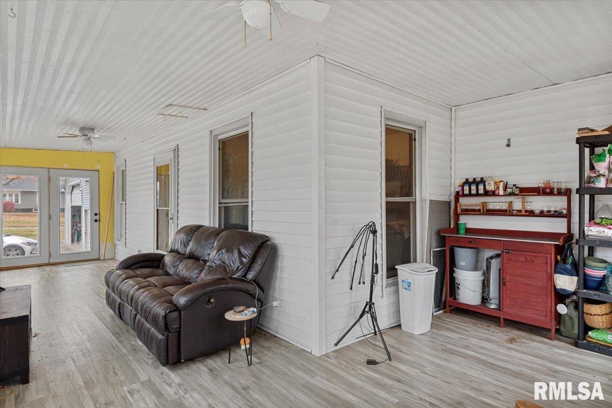 201 South 3rd Street Divernon, IL 62530 - Photo 9 of 53