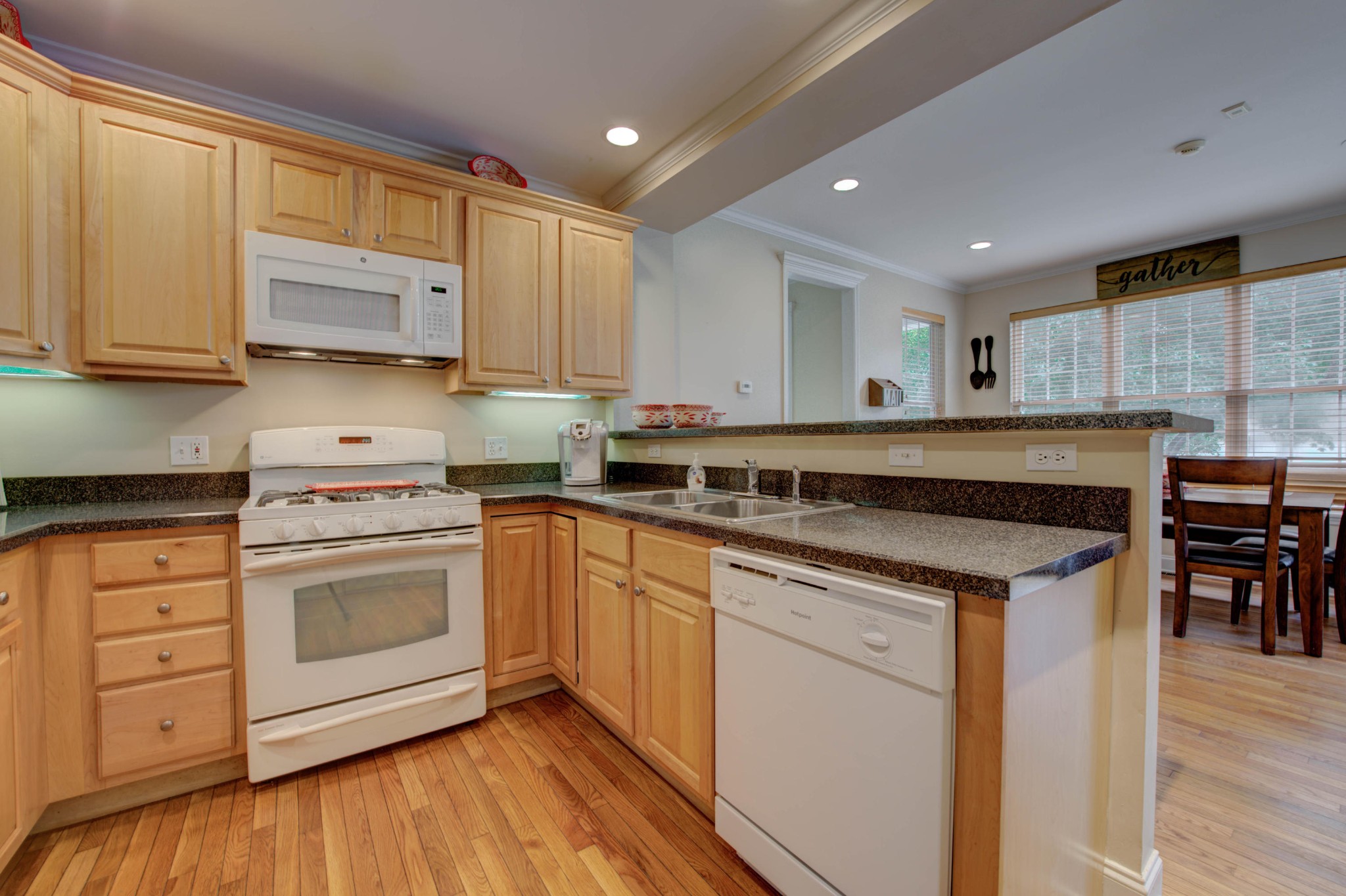 100 Graham Place Oak Ridge, TN 37830 - Photo 10 of 32