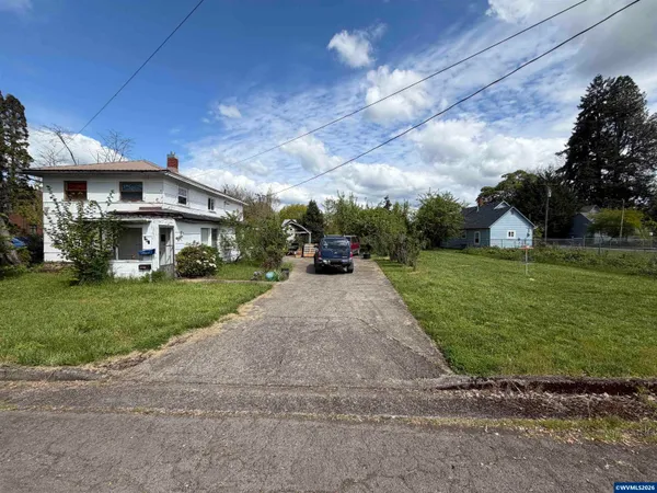 $285,000 | 361 North 3rd Street, Lebanon, OR 97355