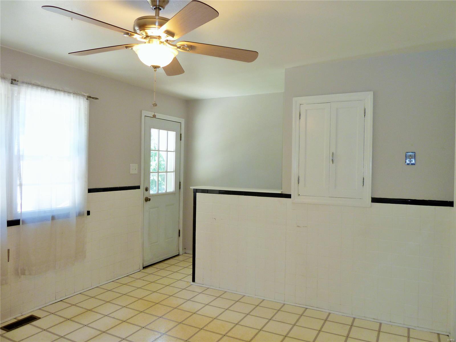 75 Derhake Road Florissant, MO 63031 - Photo 14 of 26 Gallery Image 14