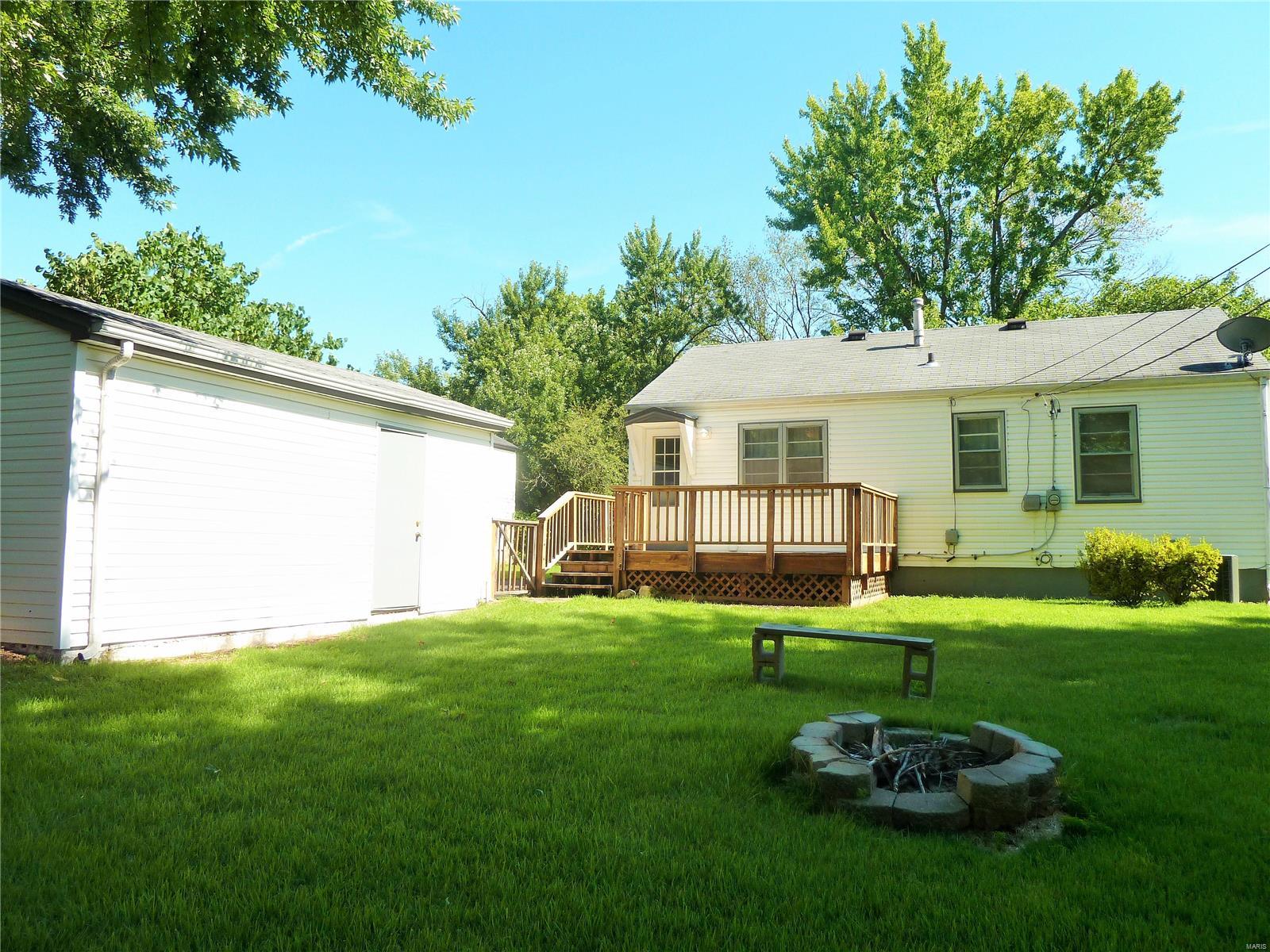 75 Derhake Road Florissant, MO 63031 - Photo 21 of 26 Gallery Image 21