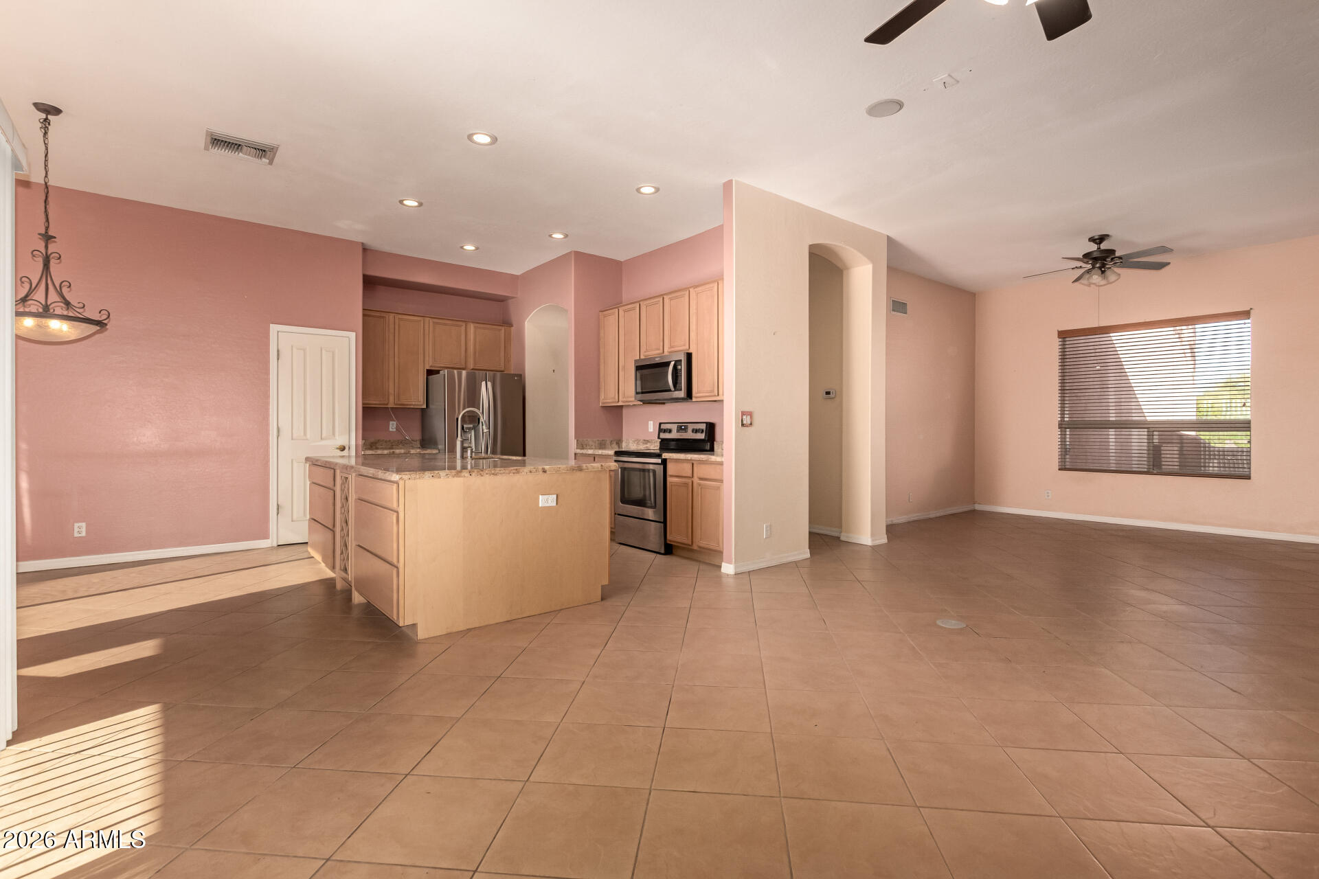 1127 East Joy Ranch Road Phoenix, AZ 85086 - Photo 9 of 45 09 - Joy Ranch
