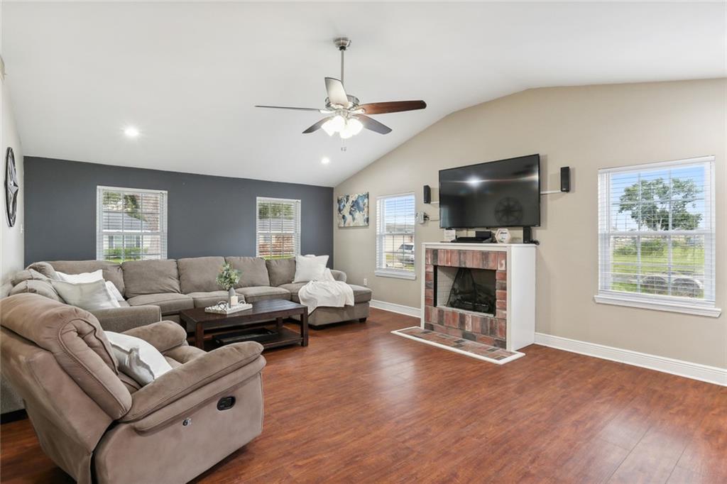 137 Oak Lane Luling, LA 70070 - Photo 4 of 17 Gallery Image 4