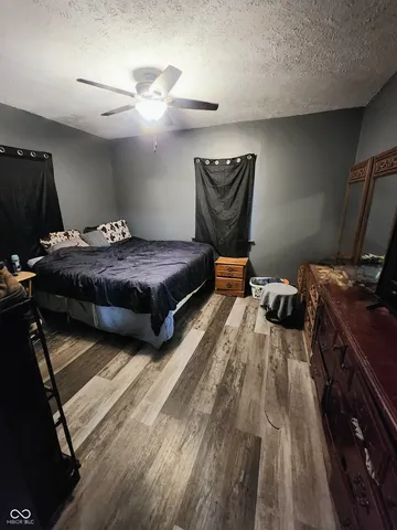 $129,000 | 1327 South 4th Street, Clinton, IN 47842