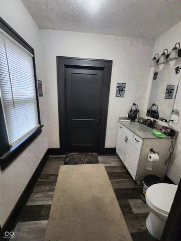 $129,000 | 1327 South 4th Street, Clinton, IN 47842