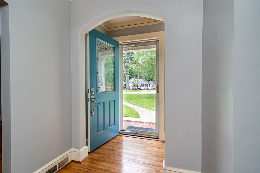 2705 Jackson Square Anderson, SC 29625 - Photo 5 of 39 Gallery Image 5