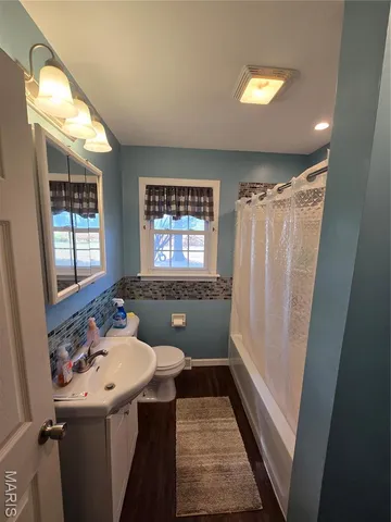 $184,900 | 1011 Voorhees Lane, Brighton, IL 62012