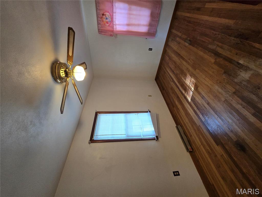 1011 Voorhees Lane Brighton, IL 62012 - Photo 14 of 24