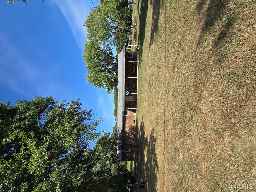 1011 Voorhees Lane Brighton, IL 62012 - Photo 22 of 24