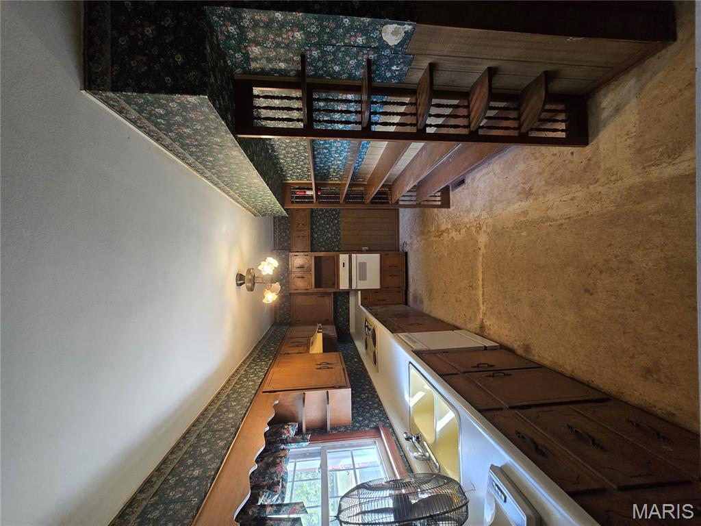 1011 Voorhees Lane Brighton, IL 62012 - Photo 8 of 24