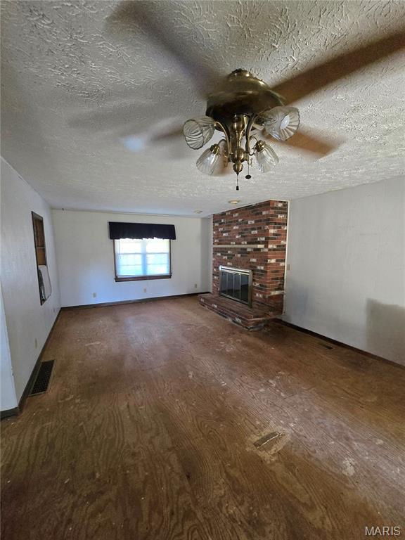 1011 Voorhees Lane Brighton, IL 62012 - Photo 10 of 24