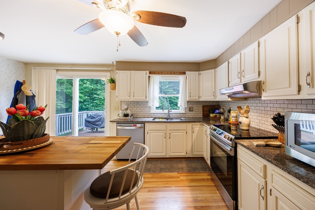 142 Squannacook Road Shirley, MA 01464 - Photo 11 of 37