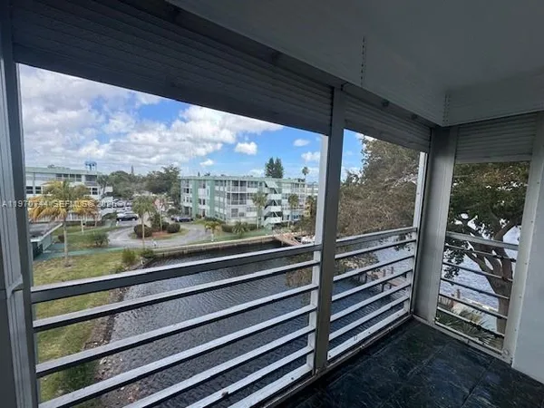 $1,600 | 2761 Taft Street, Unit 408, Hollywood, FL 33020