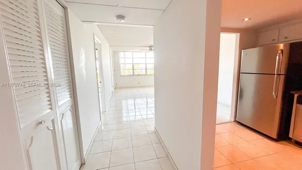 $1,600 | 2761 Taft Street, Unit 408, Hollywood, FL 33020