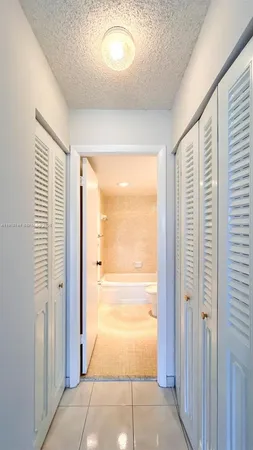 $1,600 | 2761 Taft Street, Unit 408, Hollywood, FL 33020