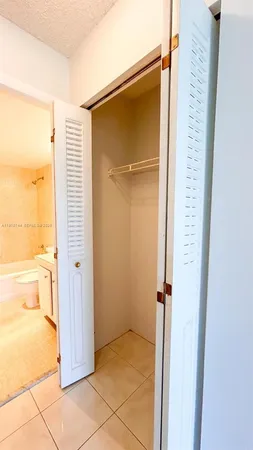 $1,600 | 2761 Taft Street, Unit 408, Hollywood, FL 33020