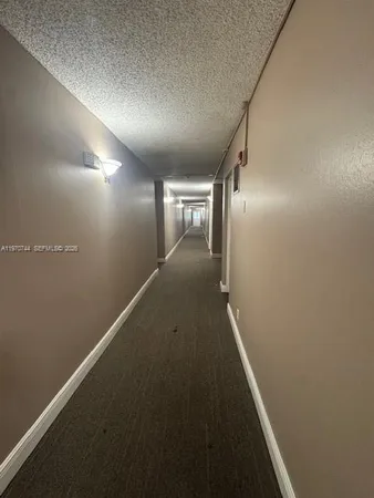 $1,600 | 2761 Taft Street, Unit 408, Hollywood, FL 33020