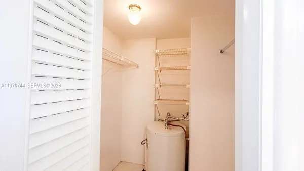 $1,600 | 2761 Taft Street, Unit 408, Hollywood, FL 33020