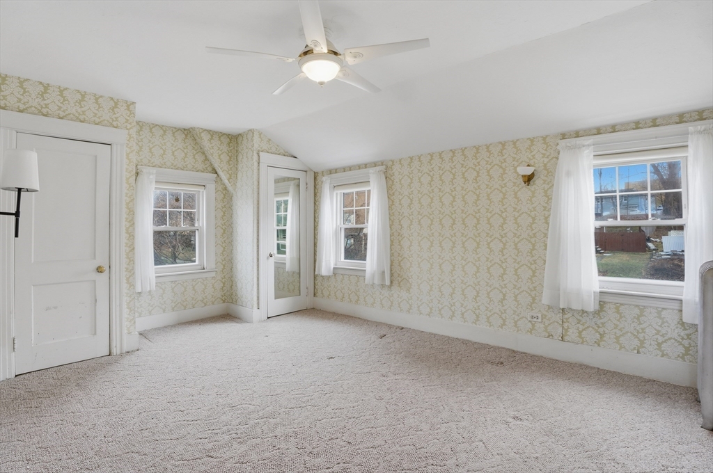 18 Davidson Road Worcester, MA 01605 - Photo 20 of 37