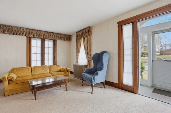 $425,000 | 18 Davidson Road, Worcester, MA 01605