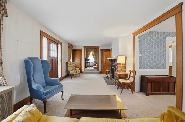 $425,000 | 18 Davidson Road, Worcester, MA 01605