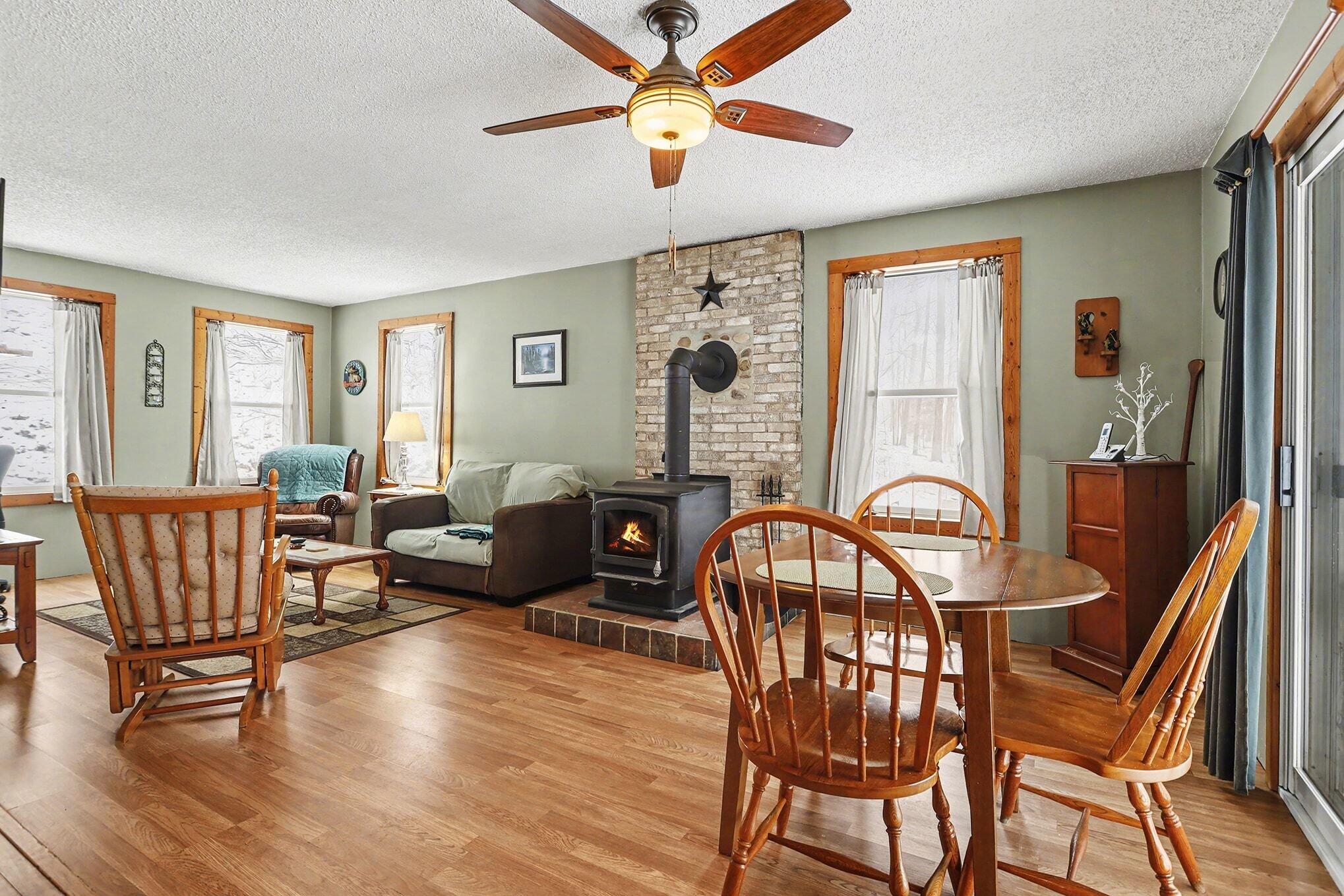 6757 Marsh Road Plainwell, MI 49080 - Photo 4 of 15 007_file_1145