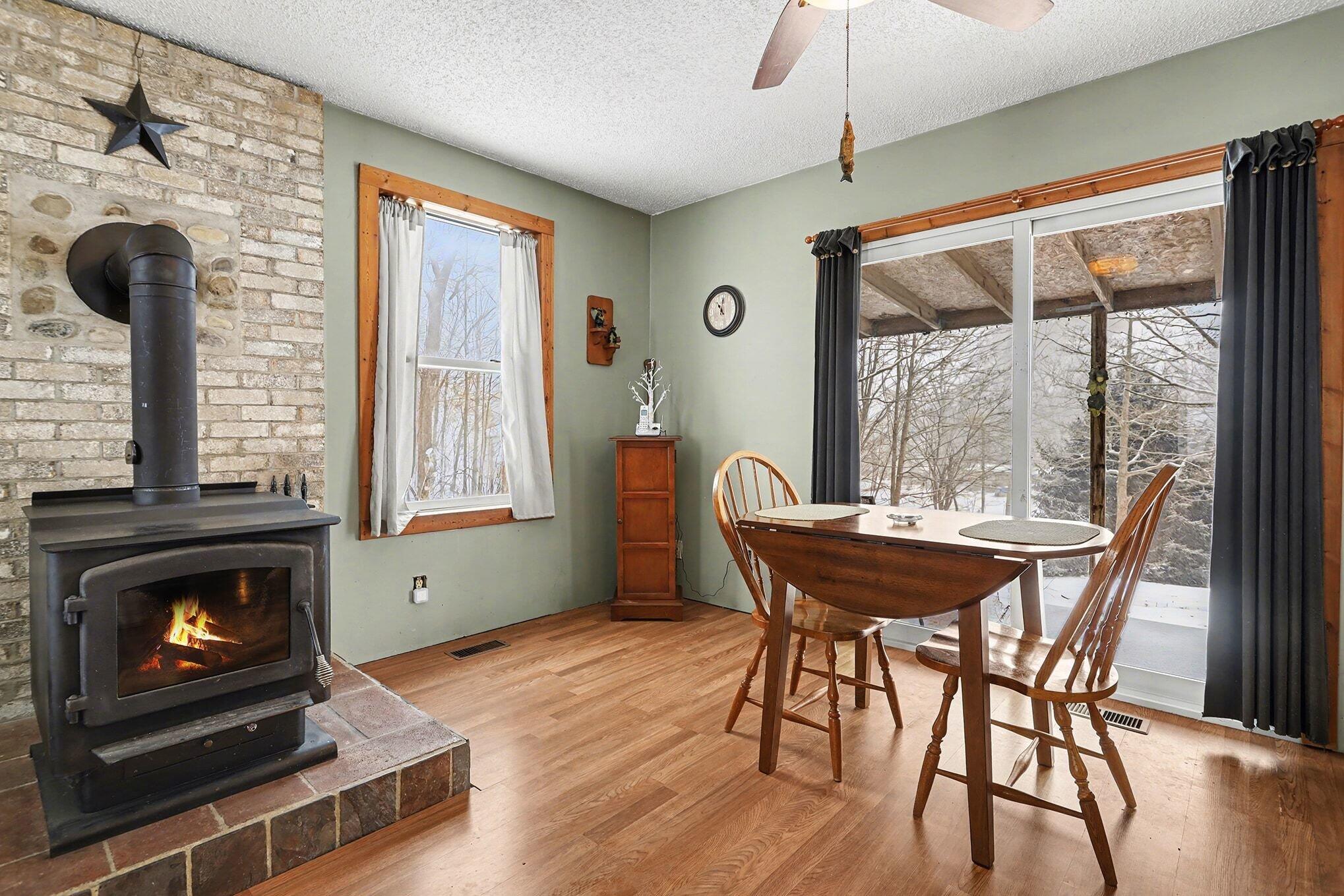 6757 Marsh Road Plainwell, MI 49080 - Photo 7 of 15 008_file_2873