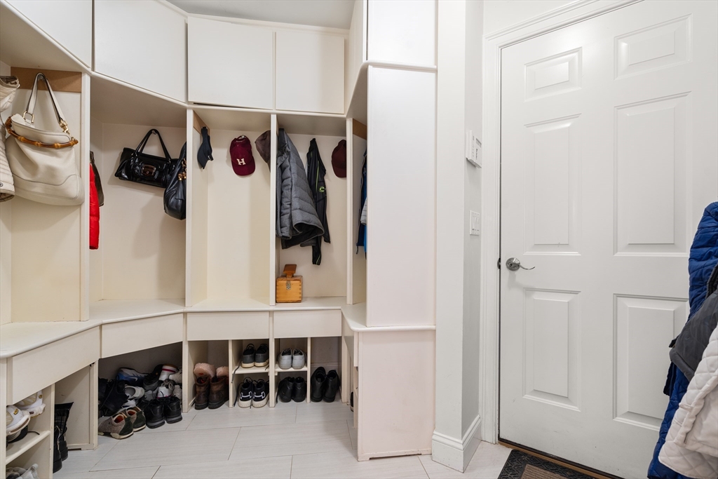 279 Hudson Road Sudbury, MA 01776 - Photo 18 of 42