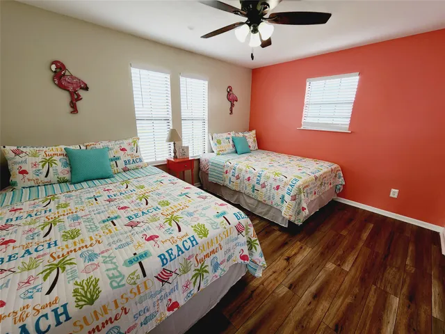 $2,100 | 16606 John Davis Road, Jamaica Beach, TX 77554