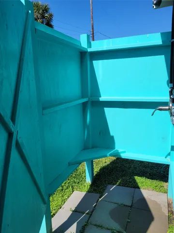 $2,100 | 16606 John Davis Road, Jamaica Beach, TX 77554