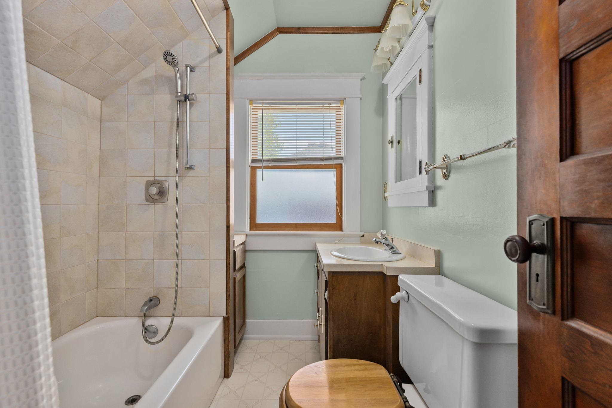1113 North State Street Appleton, WI 54911 - Photo 28 of 47