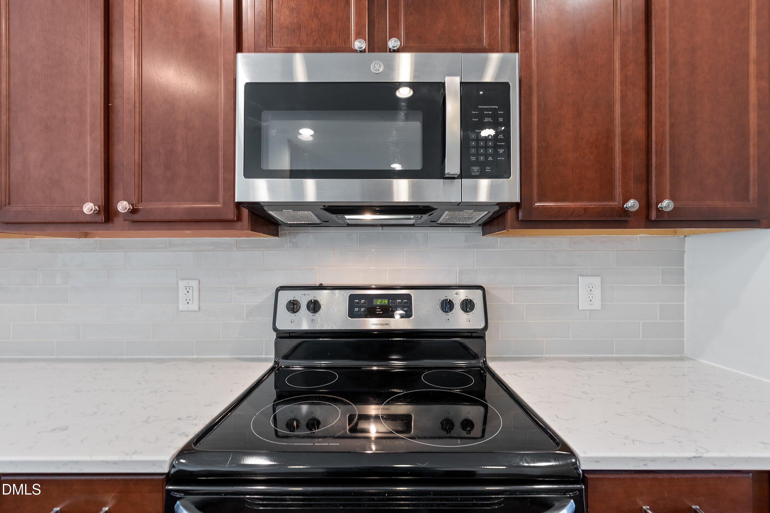 3433 Grosbeak Way Raleigh, NC 27616 - Photo 14 of 55 14-3433 Grosbeak Way_4154