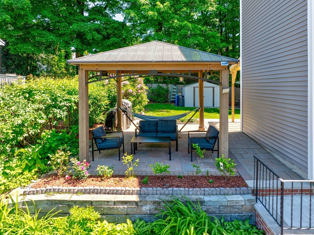 34 Spring Hill Road Boston, MA 02136 - Photo 5 of 37