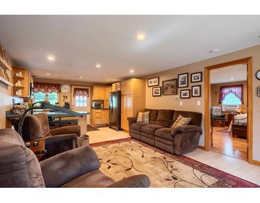 576 Newtown Road Littleton, MA 01460 - Photo 7 of 42 Gallery Image 7