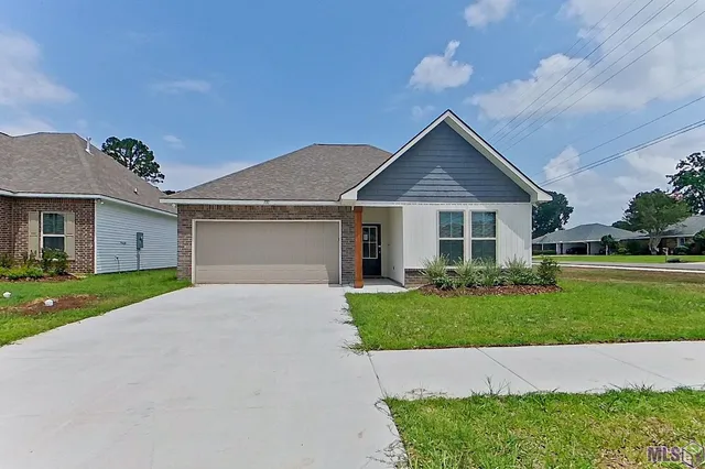 $1,995 | 100 Teddy Lane, Lafayette, LA 70507