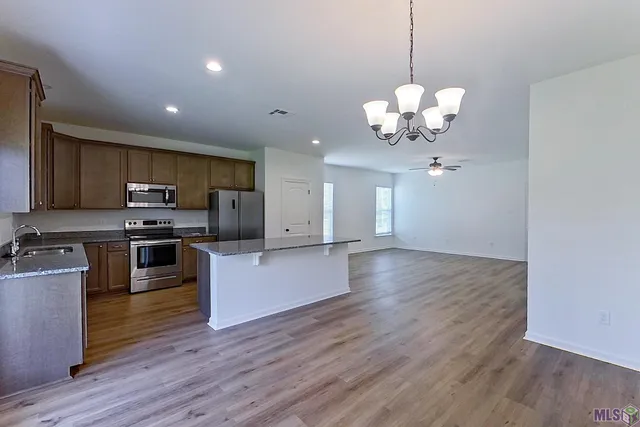 $1,995 | 100 Teddy Lane, Lafayette, LA 70507