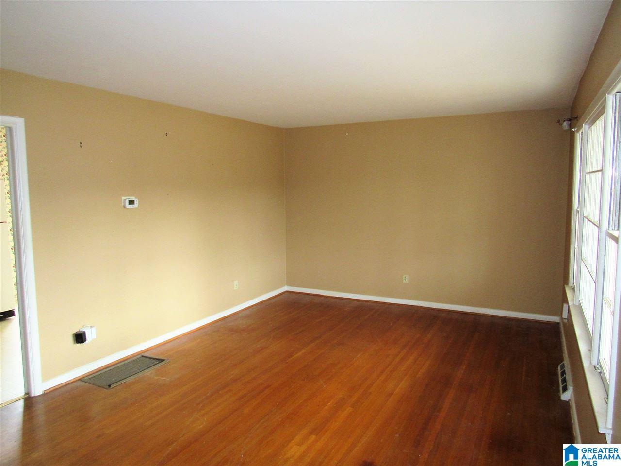 920 Reedwood Lane Birmingham, AL 35235 - Photo 2 of 22