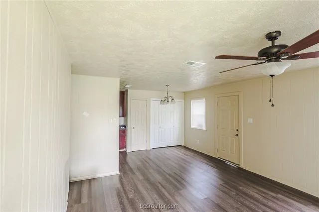 $1,200 | 601 Martin Luther King Jr Boulevard, Cameron, TX 76520